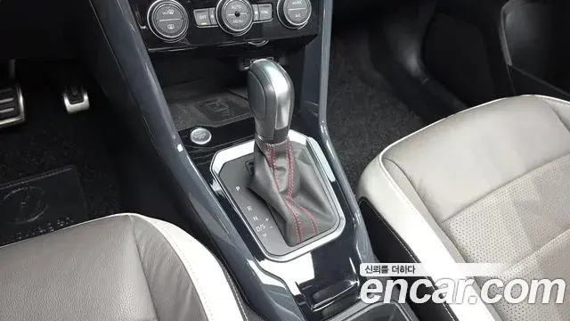 Volkswagen T-Roc 2021 — Şəkil 18/30