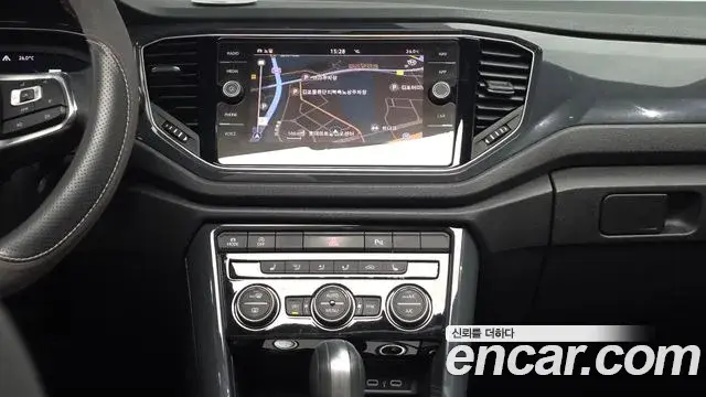 Volkswagen T-Roc 2021 — Şəkil 29/30