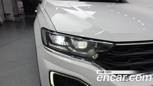 Volkswagen T-Roc 2021 — Şəkil 17/30