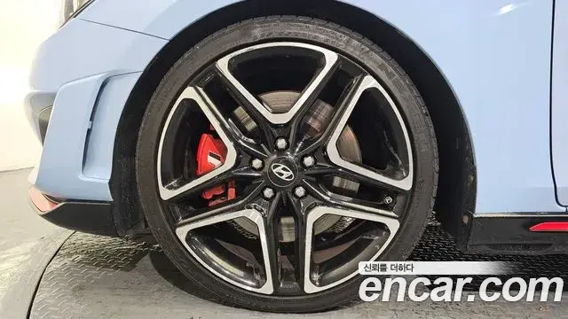 Hyundai Veloster 2019 — Фото 5/20