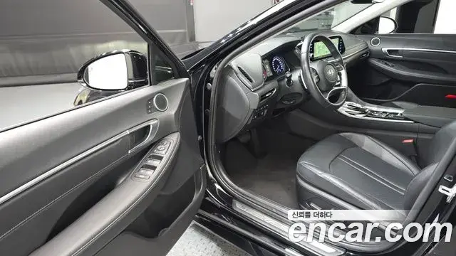Hyundai Sonata Hybrid 2022 — Şəkil 17/35