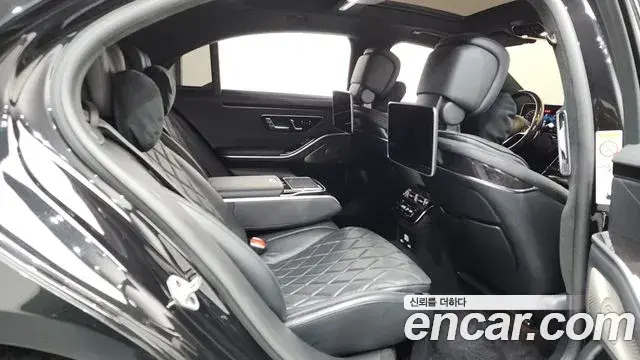 Mercedes-Benz S-Class 2021 — Photo 11/20