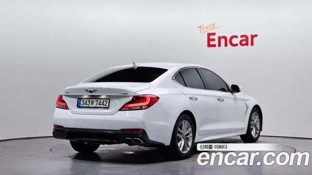 Genesis G70 2019 — Photo 1/20