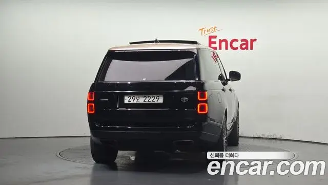 Land Rover Range Rover 2018 — Photo 3/20