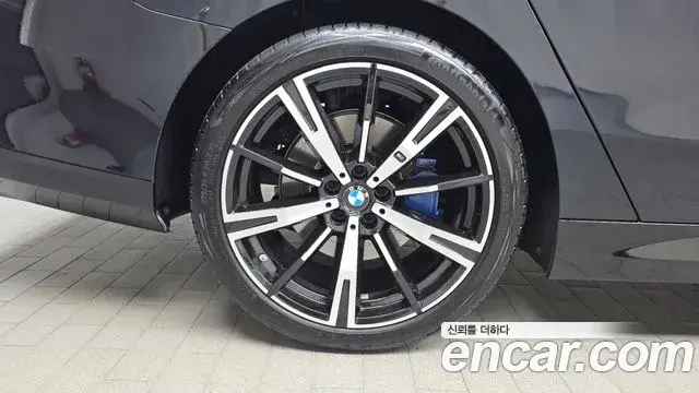 BMW 5 Series 2025 — Photo 4/20