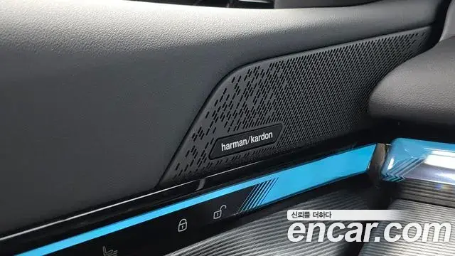 BMW 5 Series 2025 — Photo 17/20