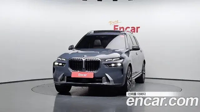 BMW X7 2023 — Фото 3/20