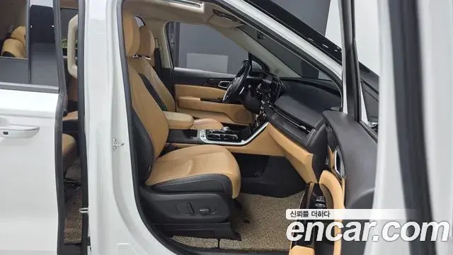 Kia Carnival 2021 — Фото 11/20