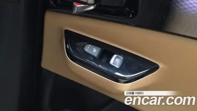Kia Carnival 2021 — Фото 17/20
