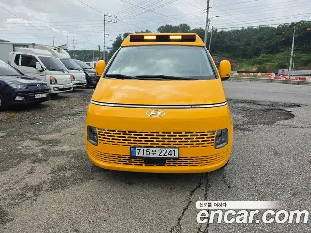 Hyundai Staria 2022 — Şəkil 1/12