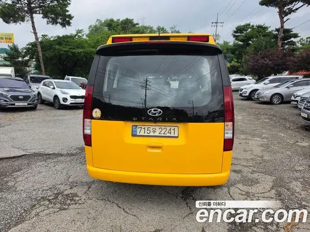 Hyundai Staria 2022 — Şəkil 3/12