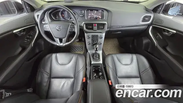Volvo V40 Cross Country, 2019