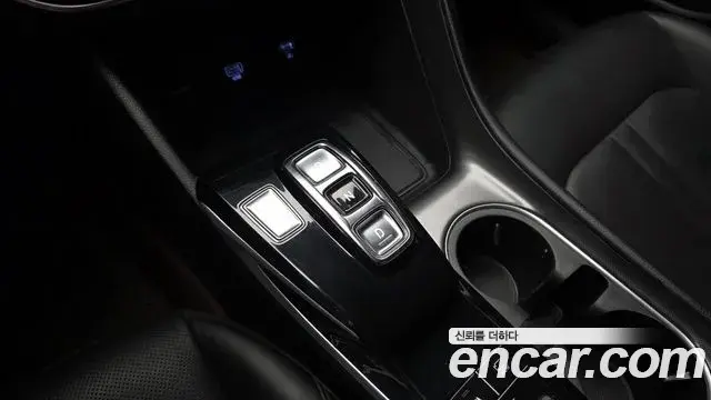 Hyundai Sonata Hybrid 2022 — Photo 2/20