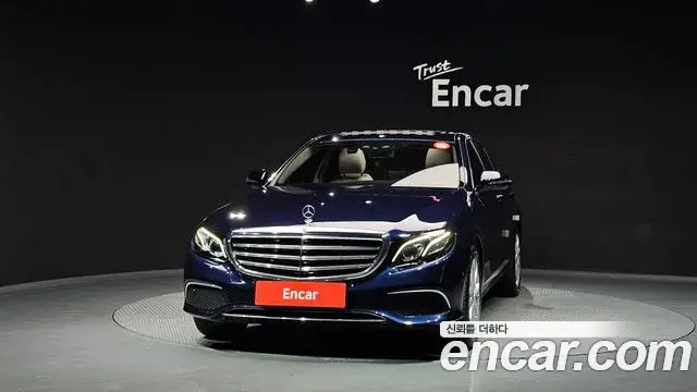 Mercedes-Benz E-Class 2018 — Photo 2/20