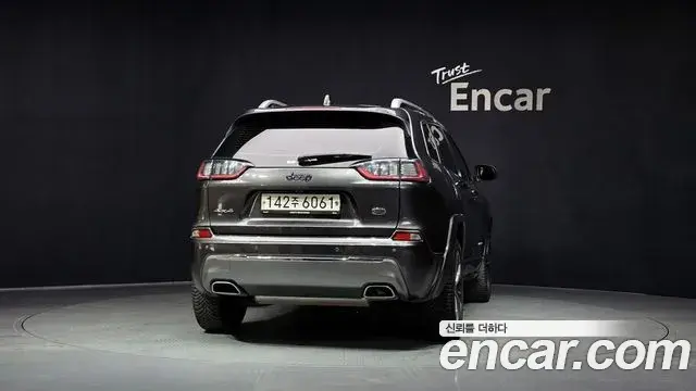 Jeep Cherokee 2020 — Şəkil 5/36