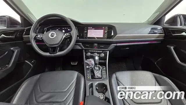 Volkswagen Jetta 2021 — Photo 6/20