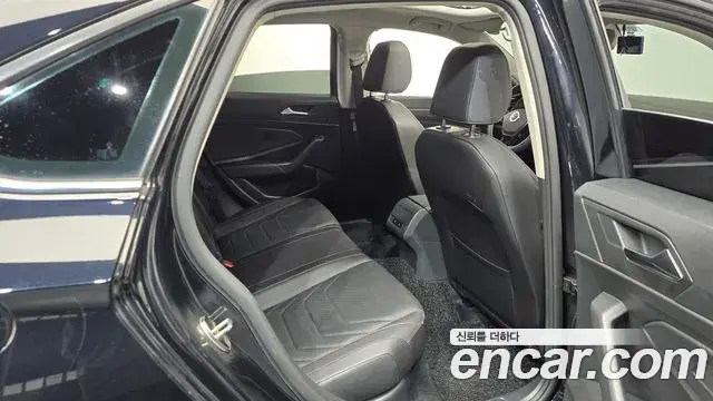 Volkswagen Jetta 2021 — Photo 10/20