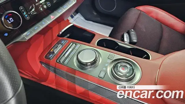 Genesis GV70 2021 — Photo 9/20