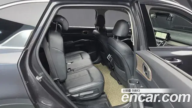 Kia Sorento 2021 — Photo 12/20