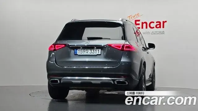 Mercedes-Benz GLE-Class 2021 — Photo 4/20