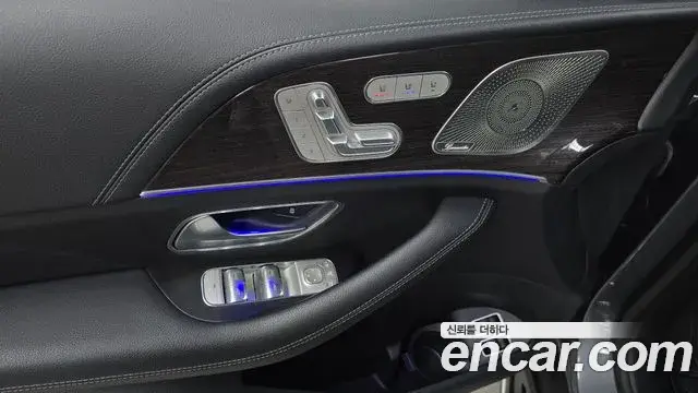 Mercedes-Benz GLE-Class 2021 — Photo 20/20
