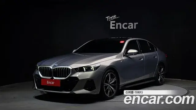 BMW 5 Series 2025 — Photo 1/20