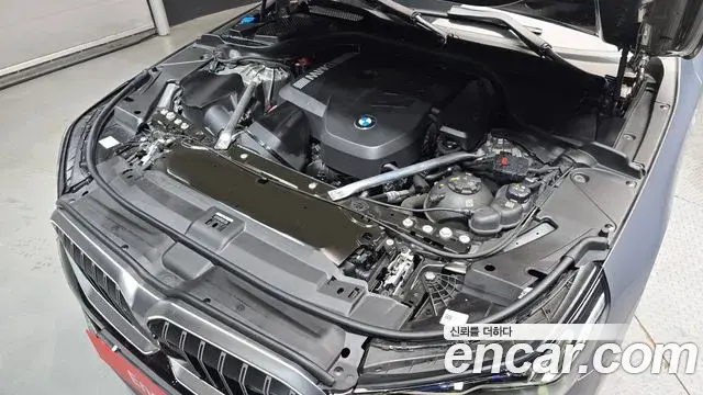 BMW 5 Series 2025 — Photo 6/20