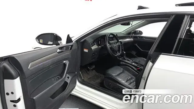 Volkswagen Arteon 2019 — ფოტო 19/20