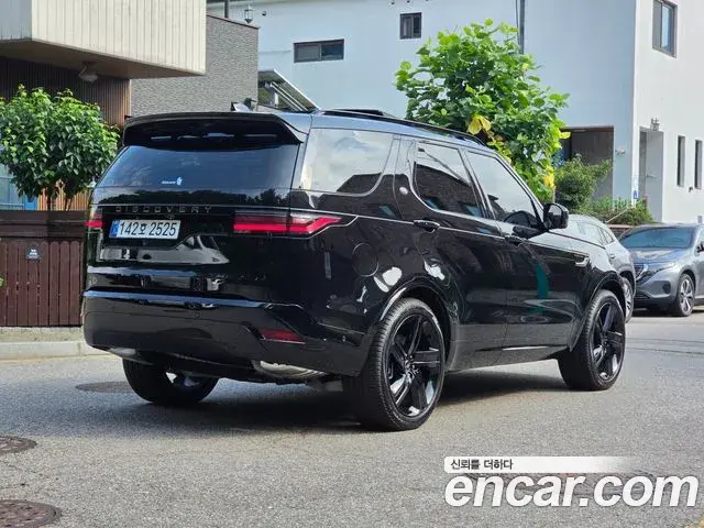 Land Rover Discovery 5 2025 — Фото 1/20