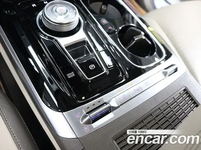 Kia Carnival 2023 — Фото 9/20