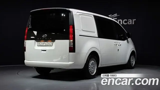 Hyundai Staria 2022 — Фото 2/20