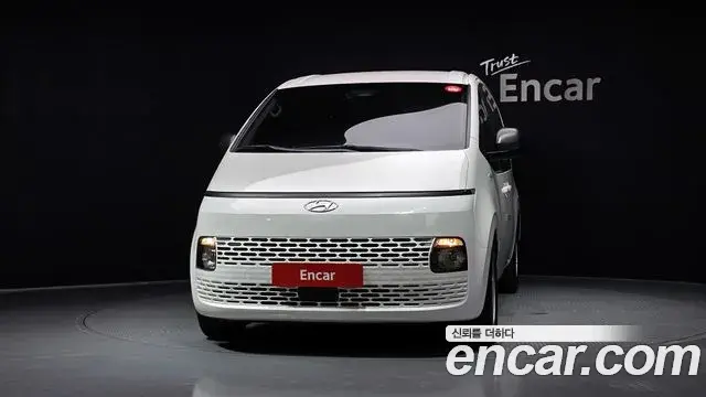 Hyundai Staria 2022 — Фото 3/20