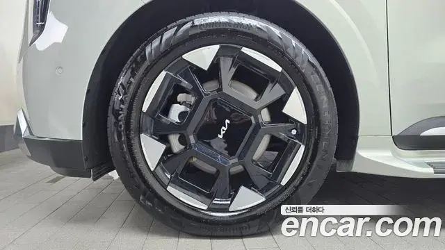 Kia Carnival 2024 — Şəkil 5/20