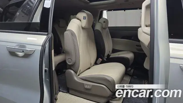 Kia Carnival 2024 — Şəkil 11/20