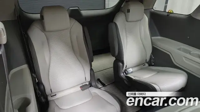 Kia Carnival 2024 — Şəkil 12/20