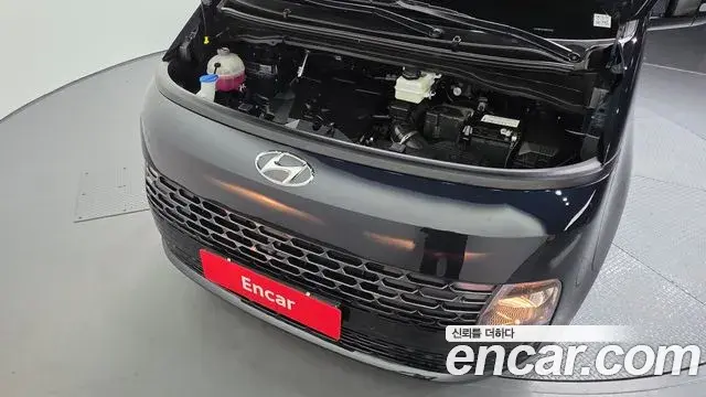 Hyundai Staria 2023 — Photo 6/20