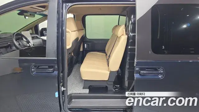 Hyundai Staria 2023 — Photo 11/20