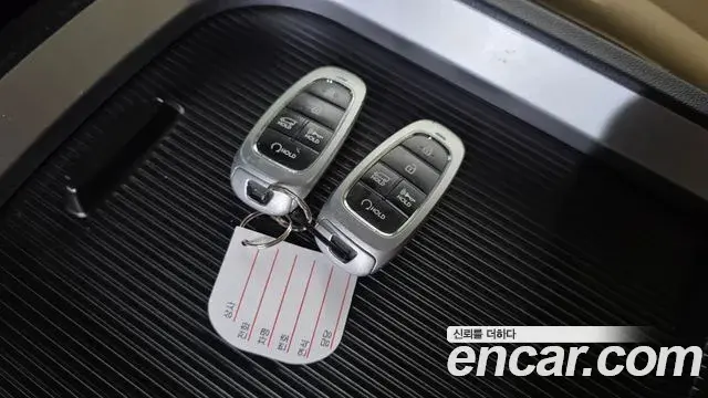 Hyundai Staria 2023 — Photo 16/20
