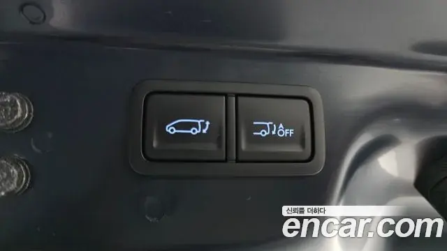 Hyundai Staria 2023 — Photo 17/20