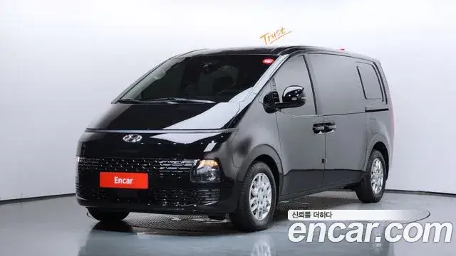 Hyundai Staria, 2023