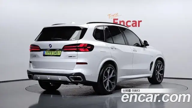 BMW X5 2025 — Фото 2/20