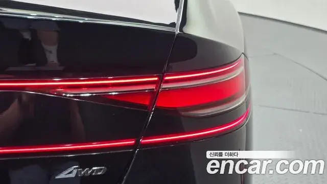 Genesis G90 2022 — ფოტო 18/30
