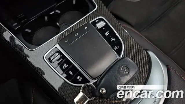 Mercedes-Benz GLC-Class 2022 — Photo 18/20