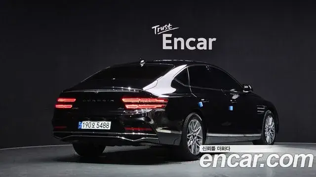 Genesis Electrified G80 2024 — Photo 2/20