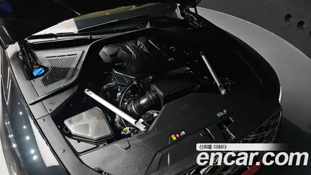 Genesis Electrified G80 2024 — Photo 6/20