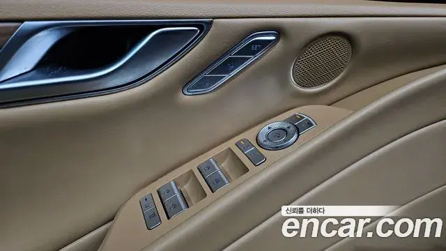 Genesis Electrified G80 2024 — Photo 17/20