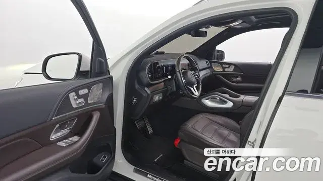 Mercedes-Benz GLS-Class 2022 — Photo 10/20
