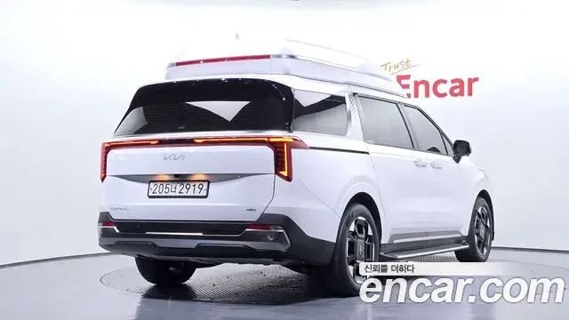 Kia Carnival 2024 — Photo 2/20