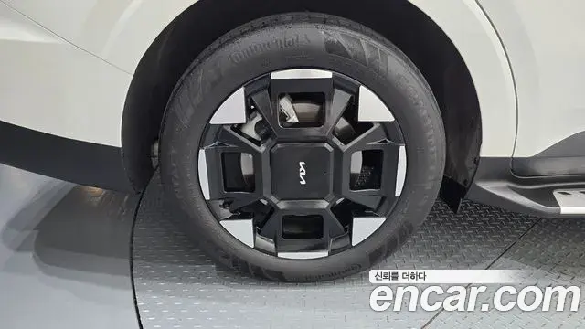 Kia Carnival 2024 — Photo 5/20