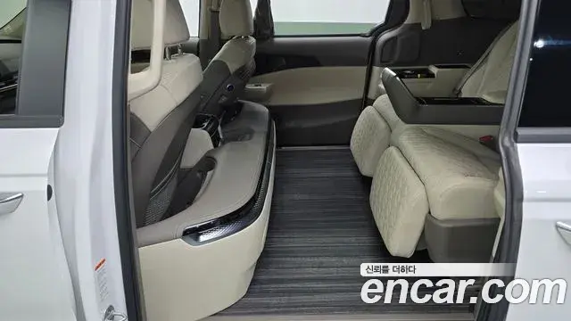 Kia Carnival 2024 — Photo 12/20